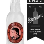 Spicy Ginger 2 Cl Flasche Mit Trophaee @2x 1 1.jpg